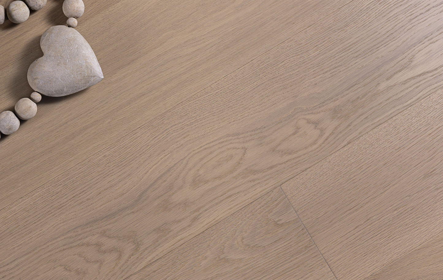 White oak wood flooring - 8'' wide plank - platinum grey/brown, traceable, eco-responsible, certified - Aberdeen