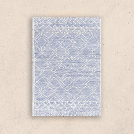 tapis-bleu-interieur-motif-geometrique